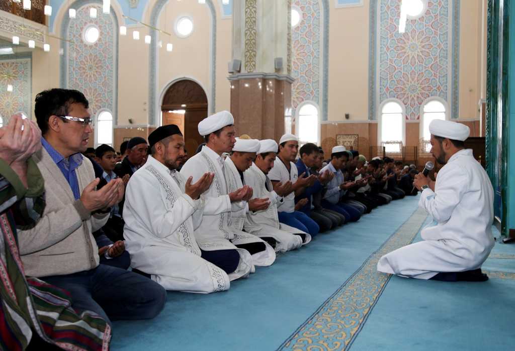Религия в казахстане: ислам и христианство, официальная государственная религия, соотношение верующих