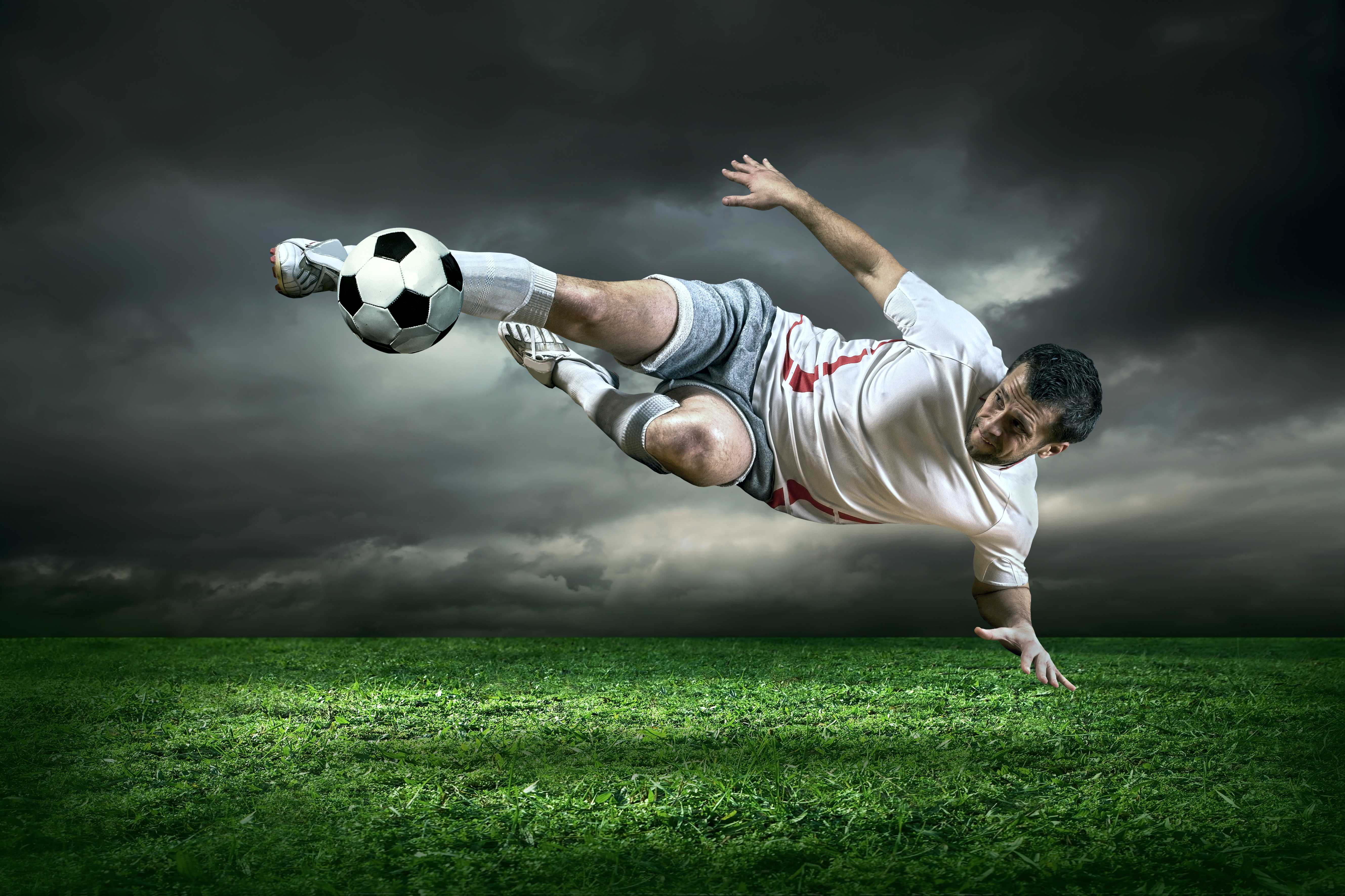 Основание игры футбола на английском языке. the history of football - история футбола, устная тема по английскому языку с переводом